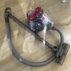 Dyson Big Ball Muscle head Vacuum