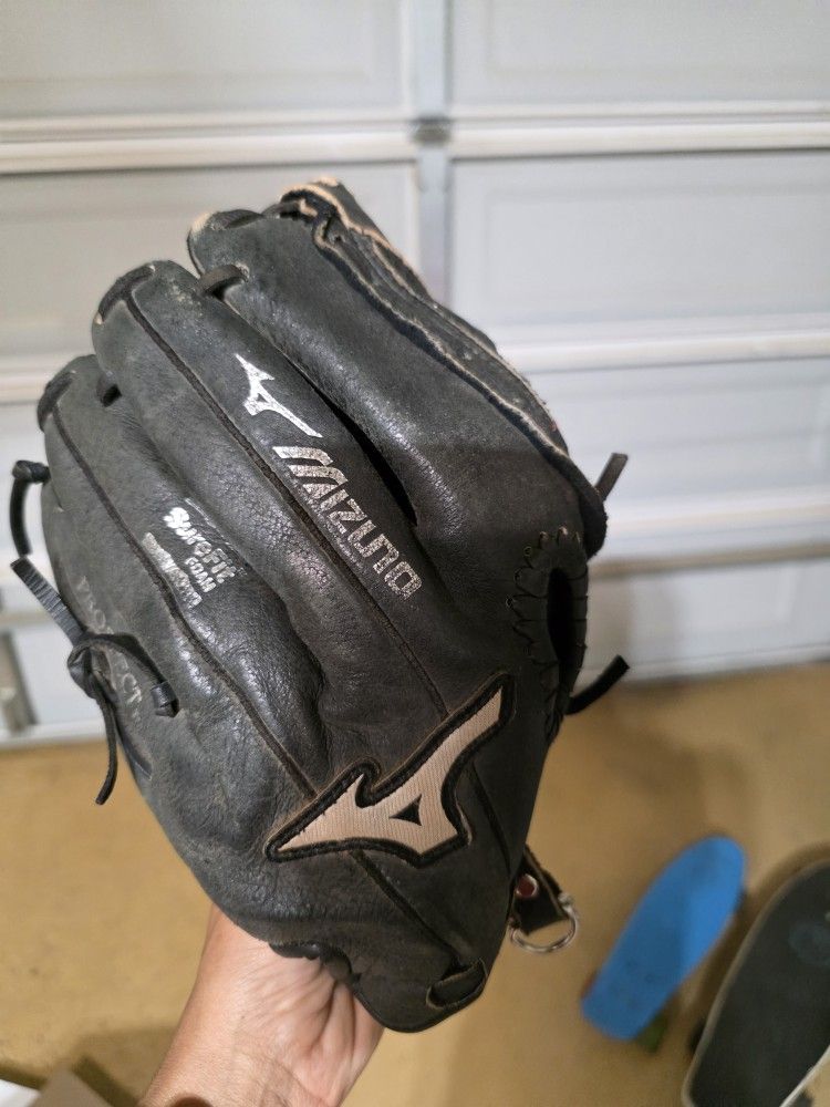 Mizuno Prospect Youth Baseball Glove 10.75” – PowerClose Leather