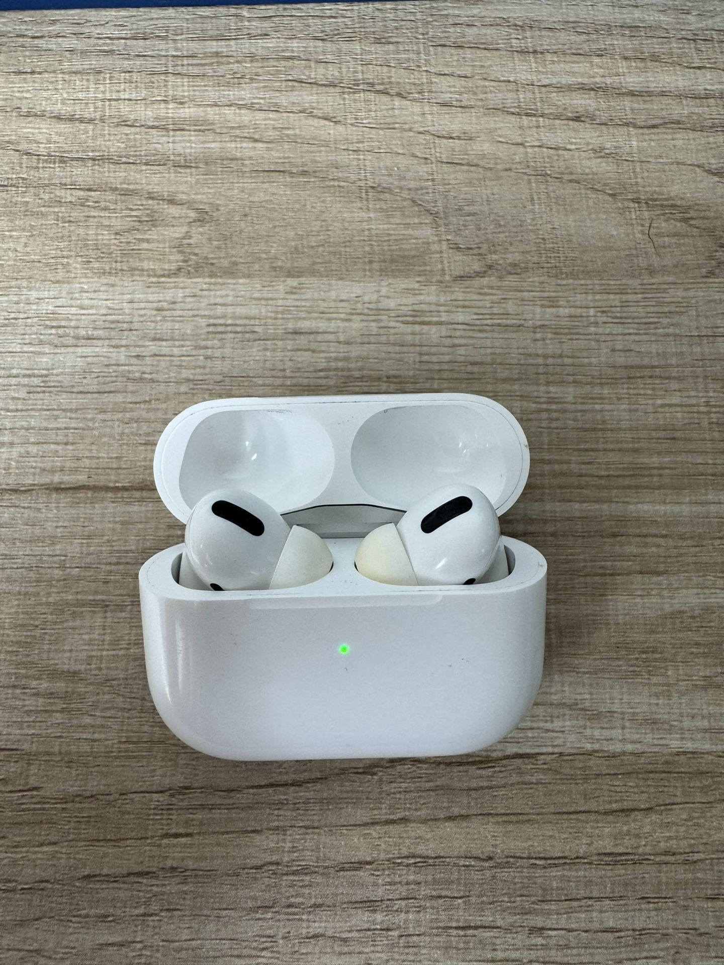AirPods Pro 1 (Model A2084)