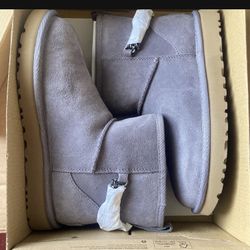 Women’s UGGS brand New In Box - Size 5 - $100