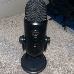Blue yeti microphone