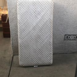 Crib mattress 51x27