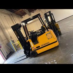 Forklift 