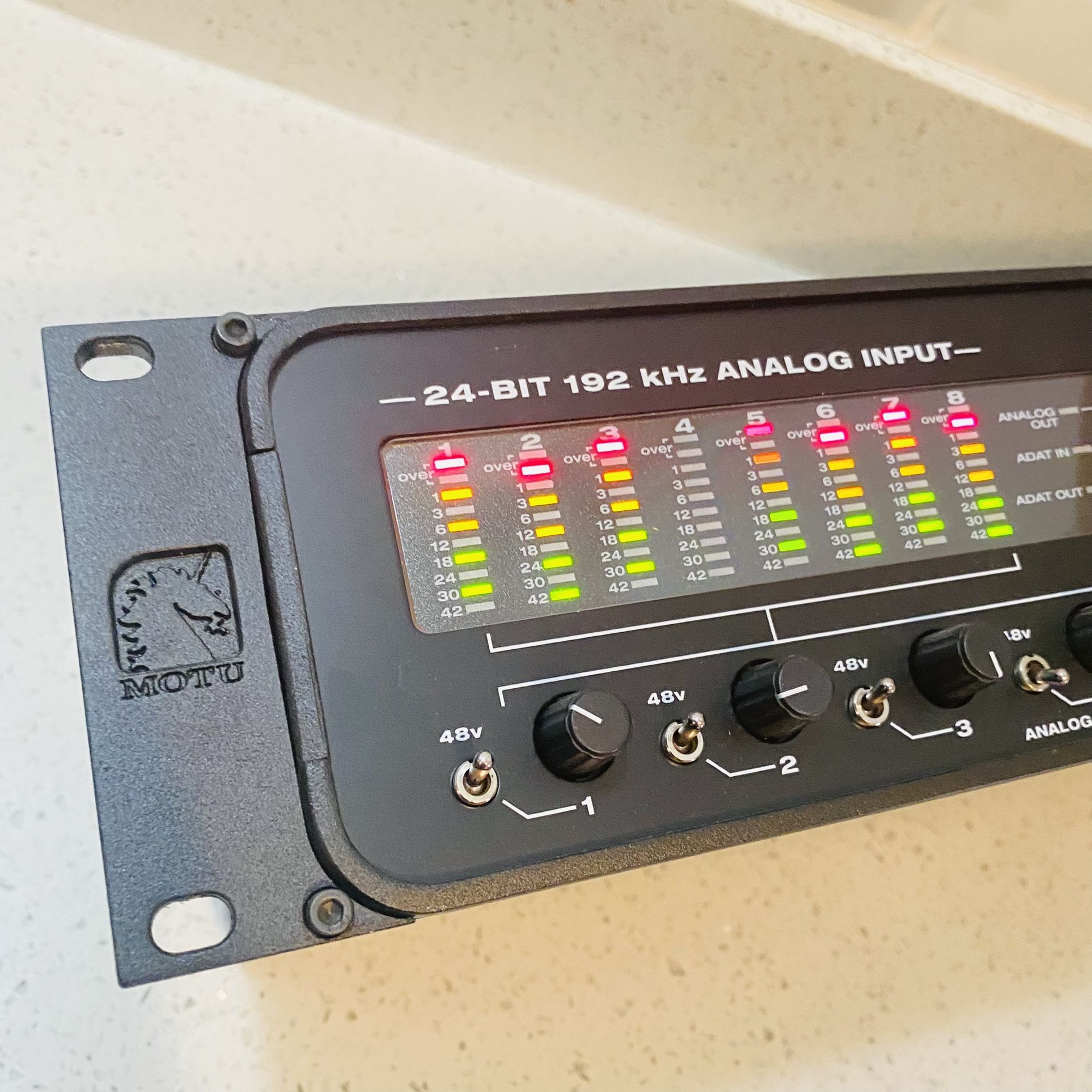 MOTU 896HD-8-Channel-24 Bit-192 kHz-Firewire Audio Interface-XLR I