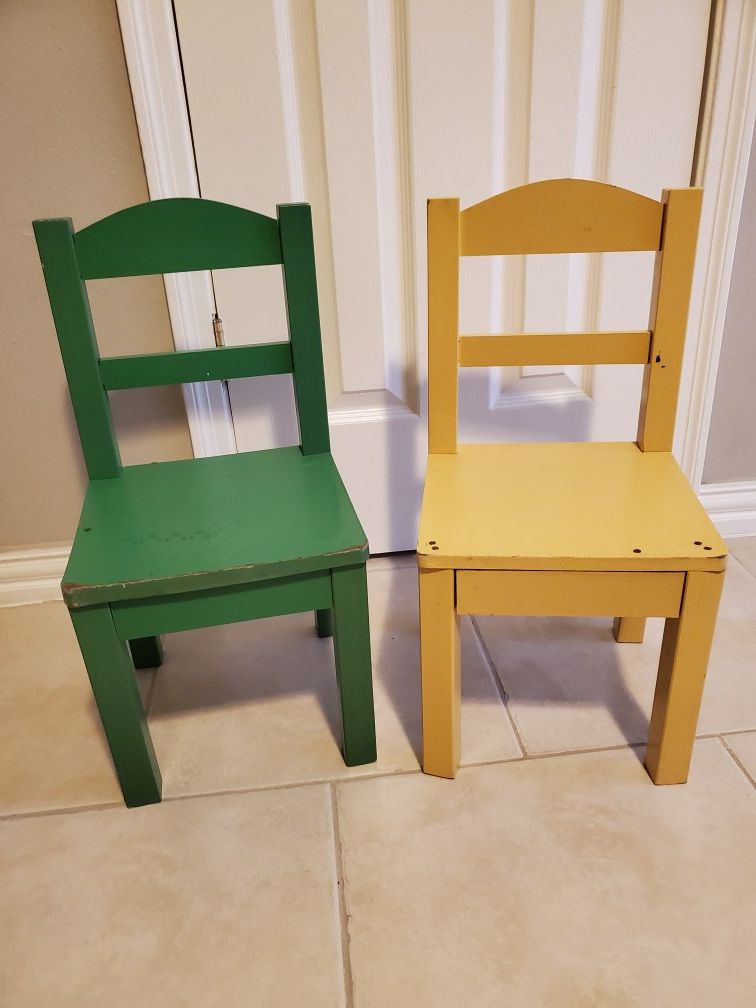 Kids playroom chairs