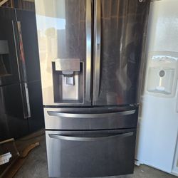 Refrigerator 