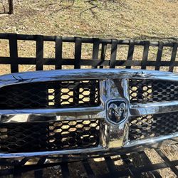 Ram 1500 Grille