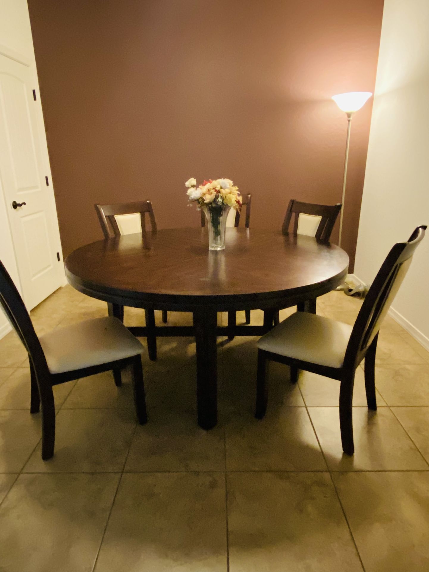 Beautiful Solid wood Dining Table with six chairs