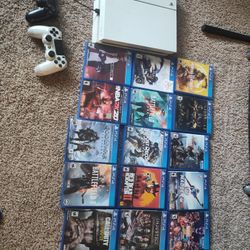 PS4 With 20 Games With 2 Controllers 