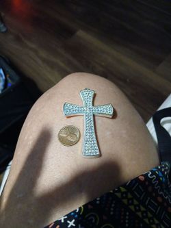 Very nice 31/2 ", charm with rhinestones