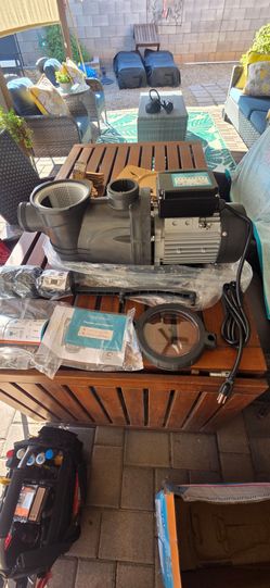 Vidapool Pool Pump with Motor and Accessories