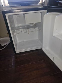 Mini fridge