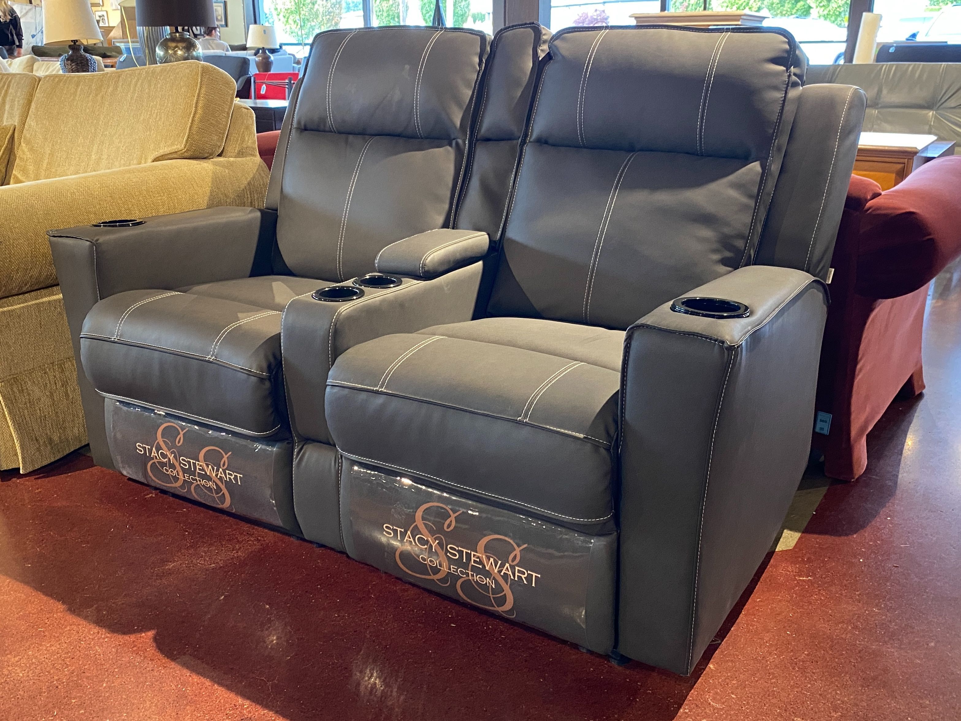 Recliner Loveseat w/ Slim Console