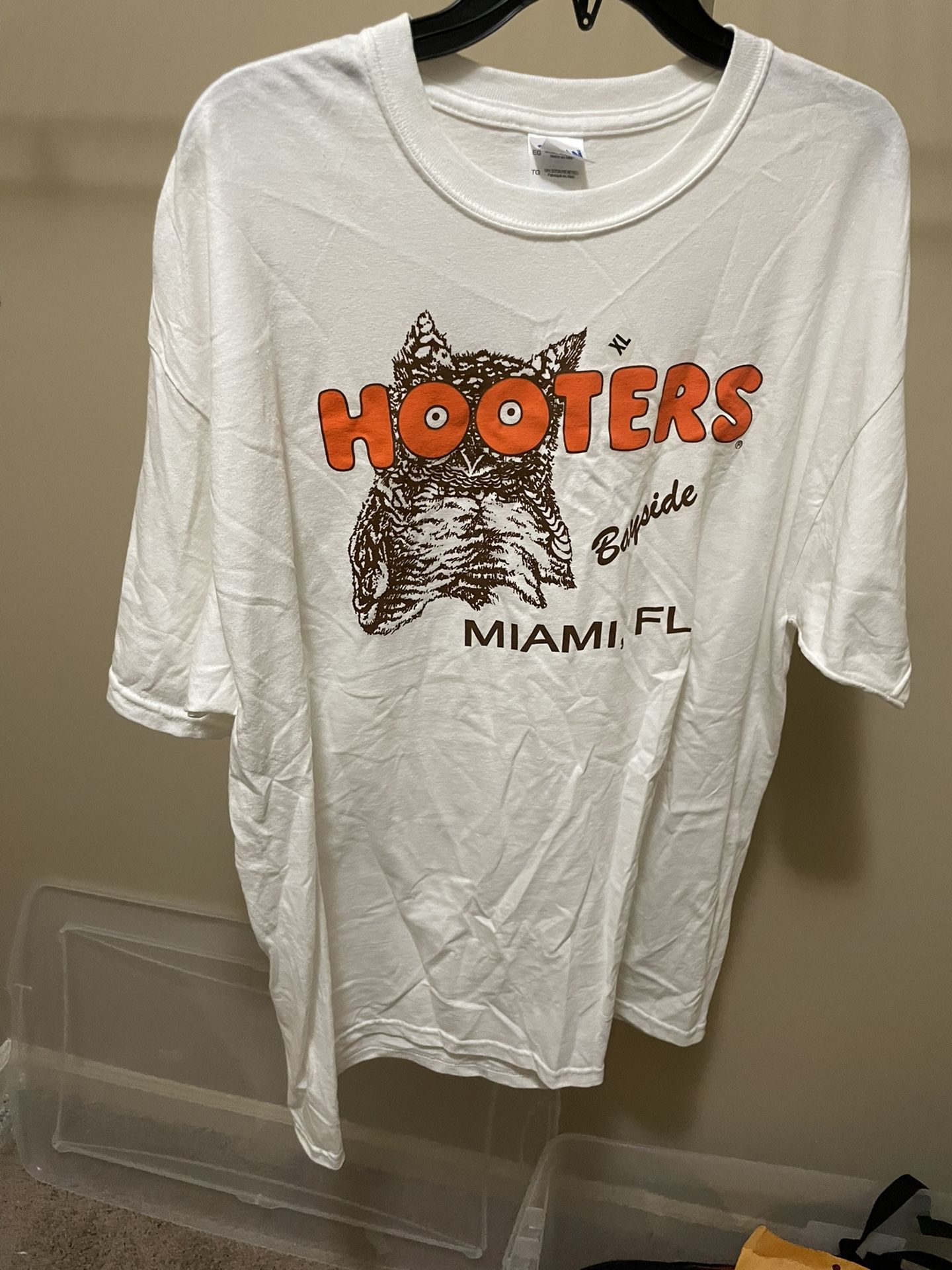Hooters T Shirts Various Cities