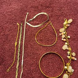 Variety Of 7 Bracelets 