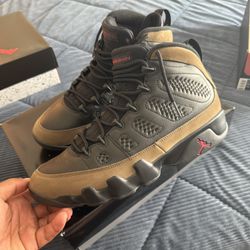 Olive 9s Size 10
