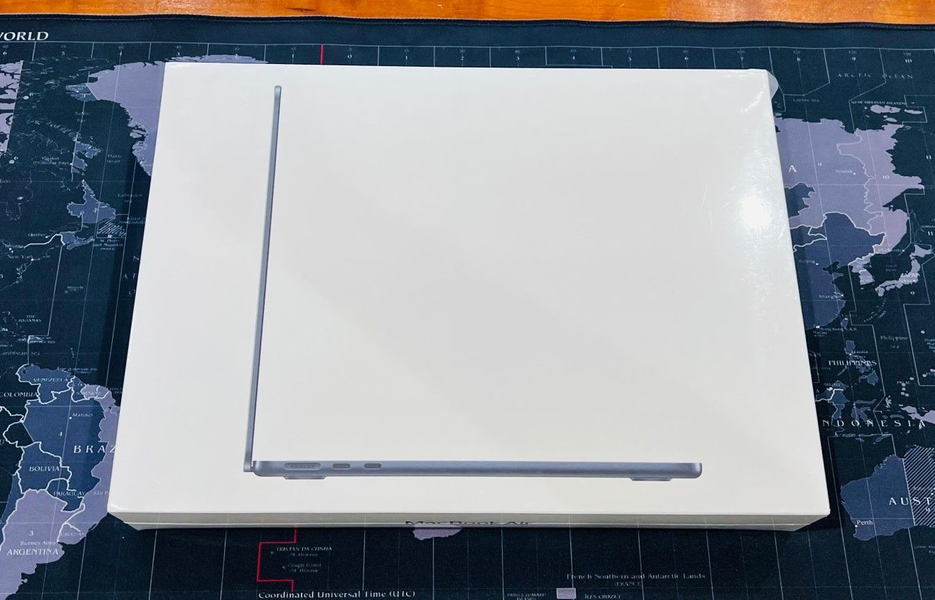 Apple MacBook Air 13” M2 16GB 256GB NEW SEALED $599