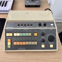 Roland CR-5000 CompuRhythm Vintage Drum Machine (For Parts/Repair)