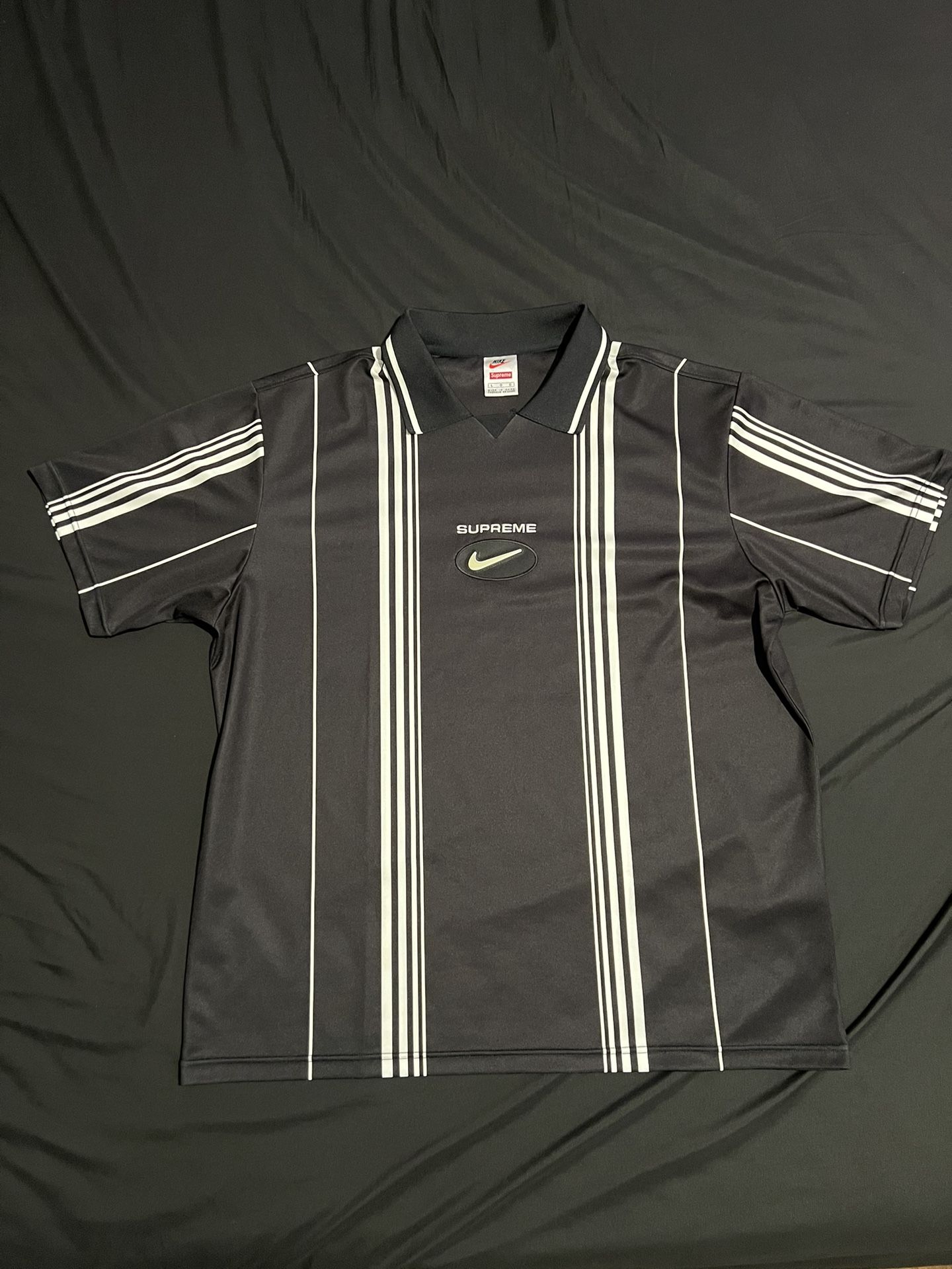 🔥 Supreme x Nike Jewel Stripe Soccer Jersey – Size L – Mint Condition 🔥