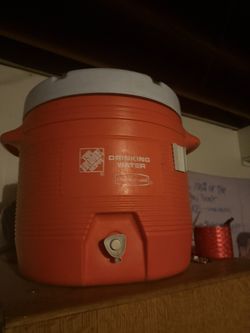 Rubbermaid Old School Water Cooler