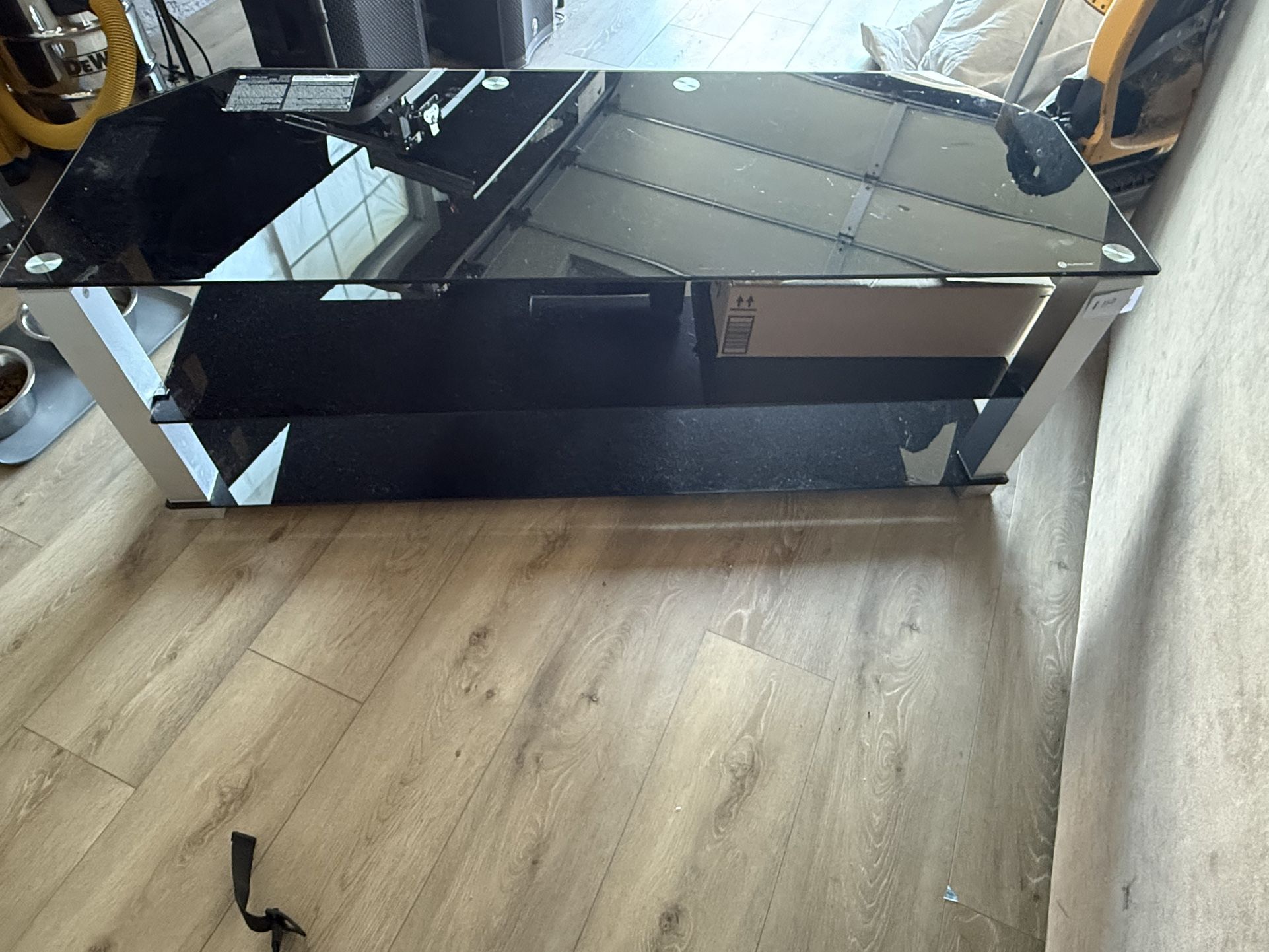 TV stand (all Black)
