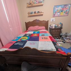 Solid Oak Queen Bed And End Tables