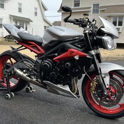 2016 Triumph Street Triple Rx