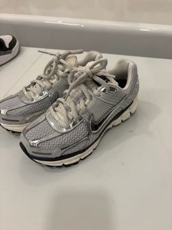 Nike Zoom Vomero 5 – Metallic Silver – Women's 6.5