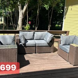 New inbox patio set (we finance and deliver)($54 down,90 day no interest payment plan)