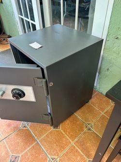 Vault /Safe