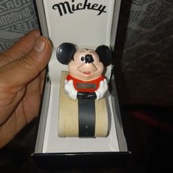 Vintage 1990 Talking Mickey Mouse Watch ⌚ Need New Battery 