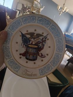 1974 Avon Freedom Plate