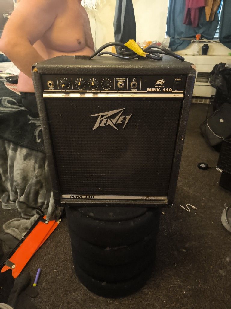 Peavey Minx 110 Bass/Guitar Combo Amp