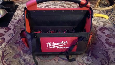 Milwaukee 15" pack out tote