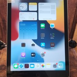 Ipad 6th Generation WiFi/Cellular Unlocked 32gb 