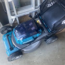 Makita Commercial Lawn Mower