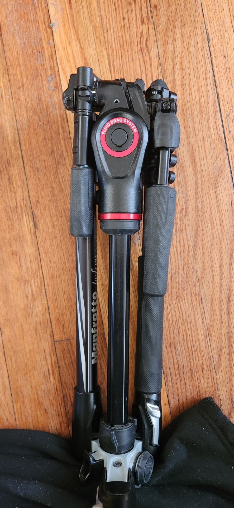 Manfrotto tripod. No plate. Out of box. Must go