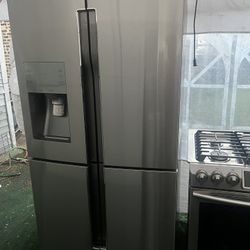Refrigerador Samsung 4 Puertas Y Estufa Samsung Integral  5 Quemadores De Gas 