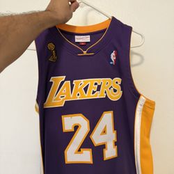 Los Angeles Lakers Authentic Kobe Bryant Jersey Never Worn Size M