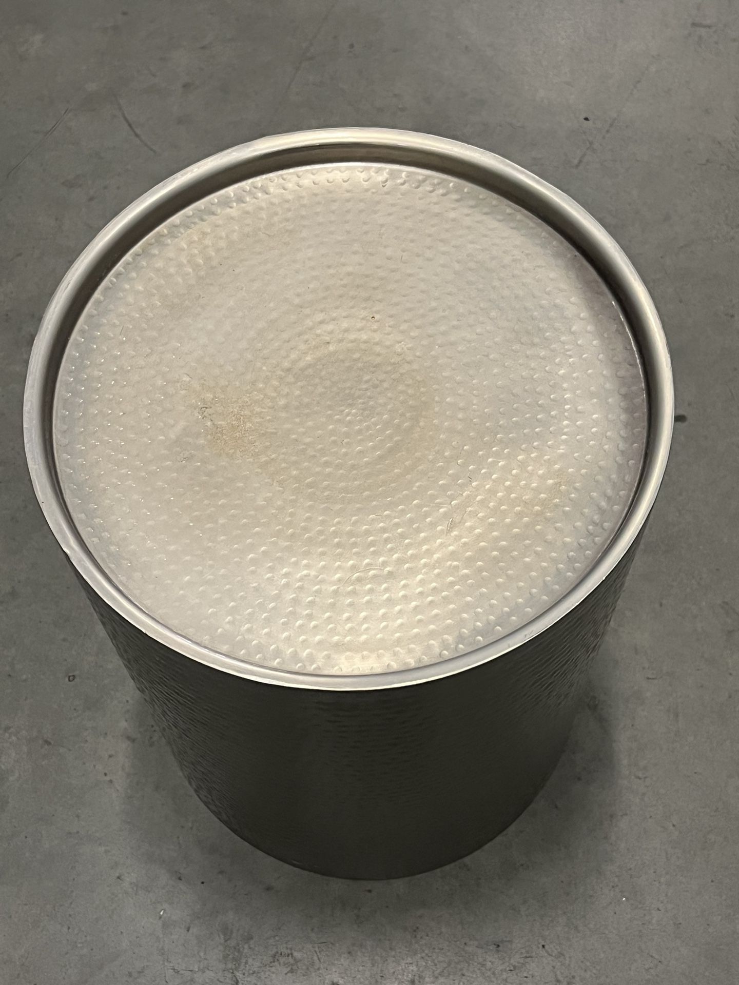 Silver drum tide table