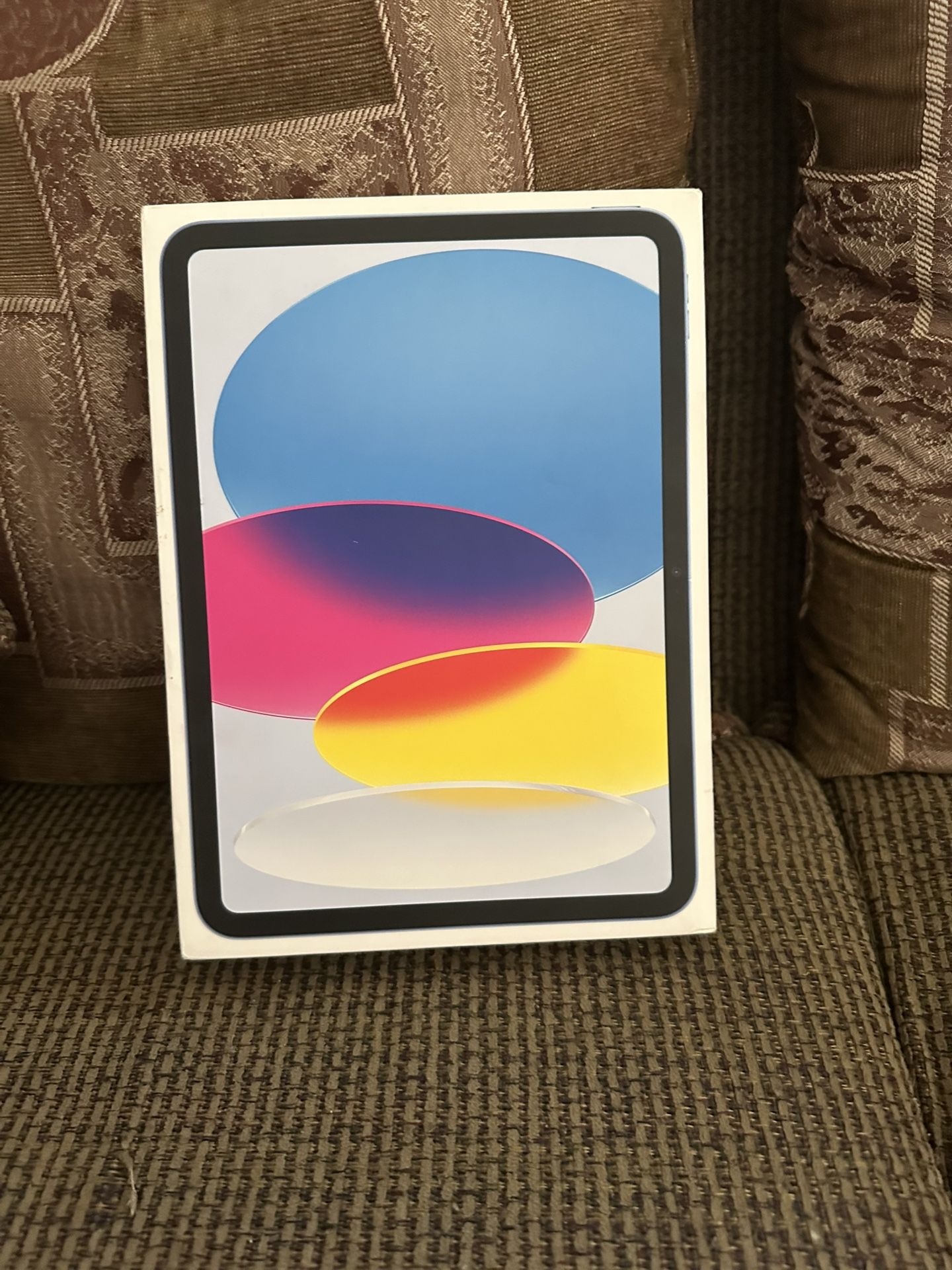 Apple iPad 11-inch: A16 chip, 11-inch model, liquid retina display, 64 GB, Wi-Fi 6, 12-inch front camera MP/rear 12 MP, Touch ID, all-day battery li
