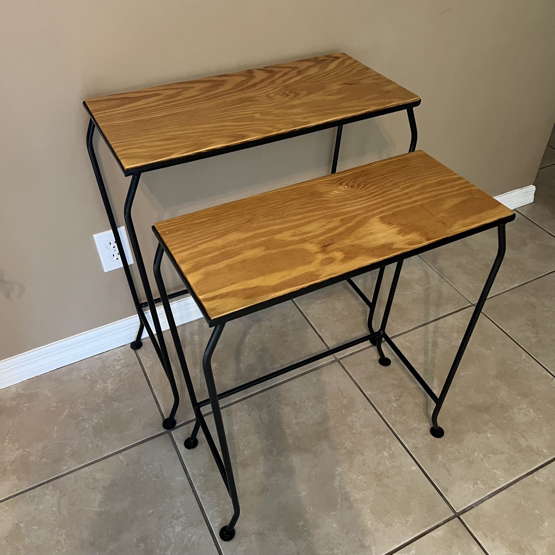 Stand Set Of 2. New