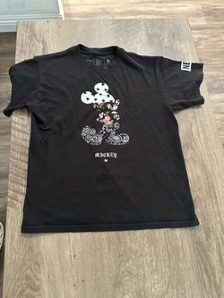 Mickey Mouse graphic t-shirt size m