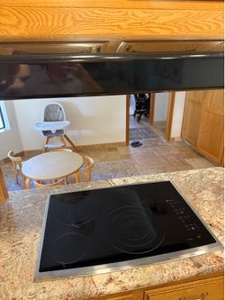 Electric GE glass stove top range