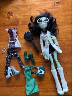 Monster High Doll Scarah Screams I Heart Fashion
