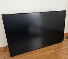 43” VIZIO TV in good working condition.