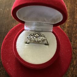 1920S Or 1930S White Gold diamond cocktail ring