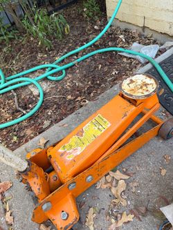 Heavy Duty 3Ton Jack. S.W.Arl
