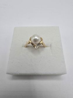 Pearl and Diamond Ring
