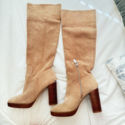 Micheal Kors Boots
